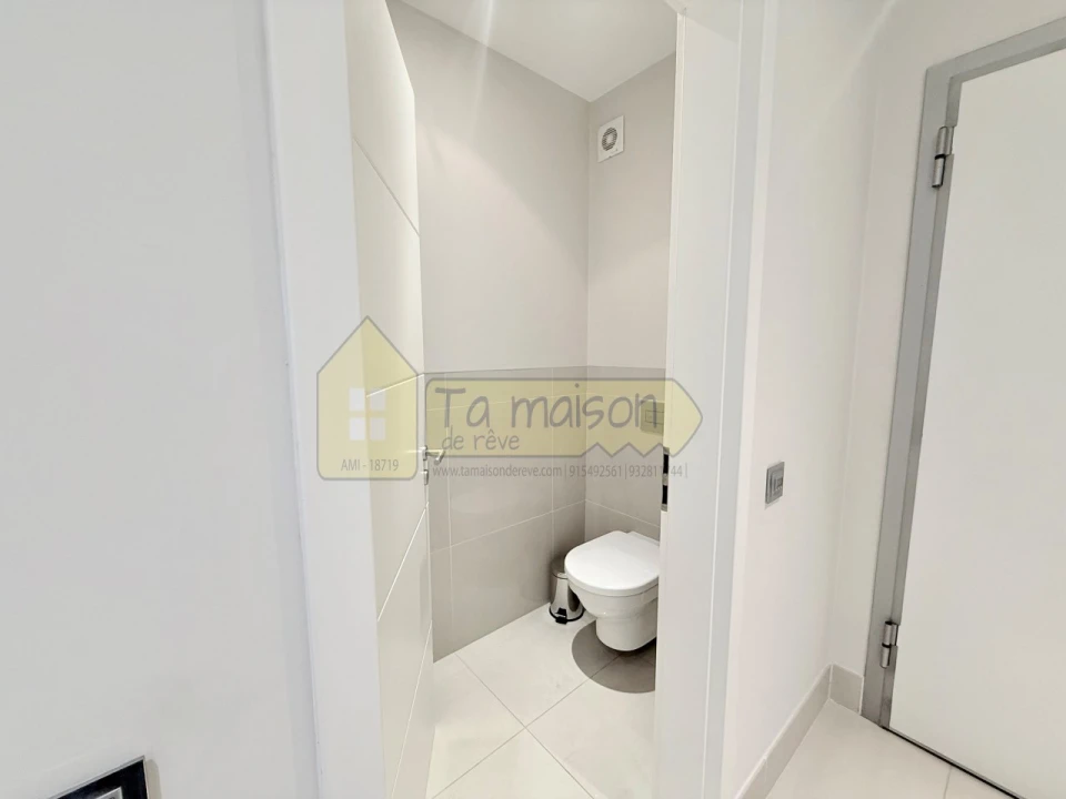 Apartamento T2 para Venda em Quarteira Foto 7