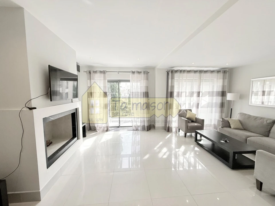 Apartamento T2 para Venda em Quarteira Foto 10
