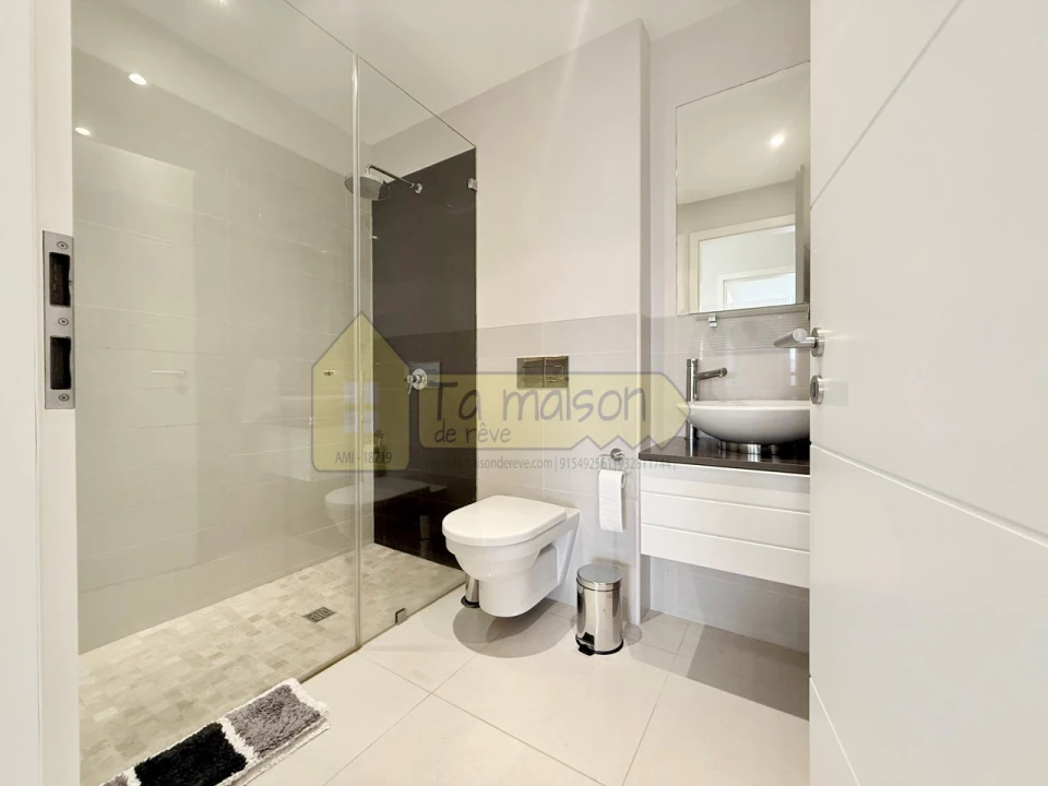 Apartamento T2 para Venda em Quarteira Foto 17