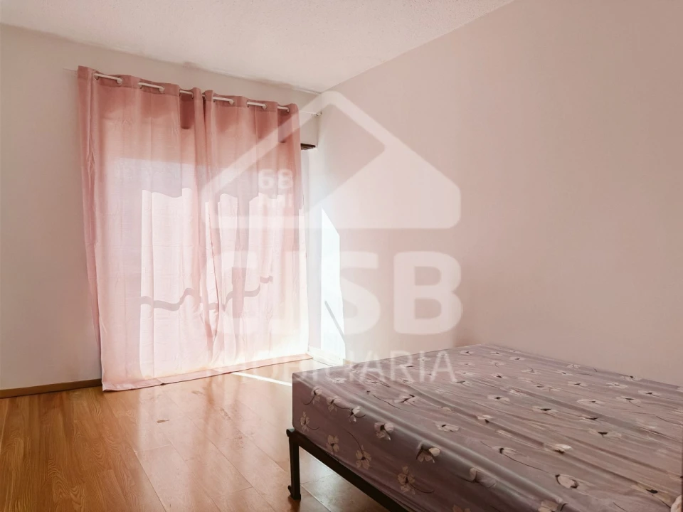 Apartamento T2 para Venda em Benavente Foto 11