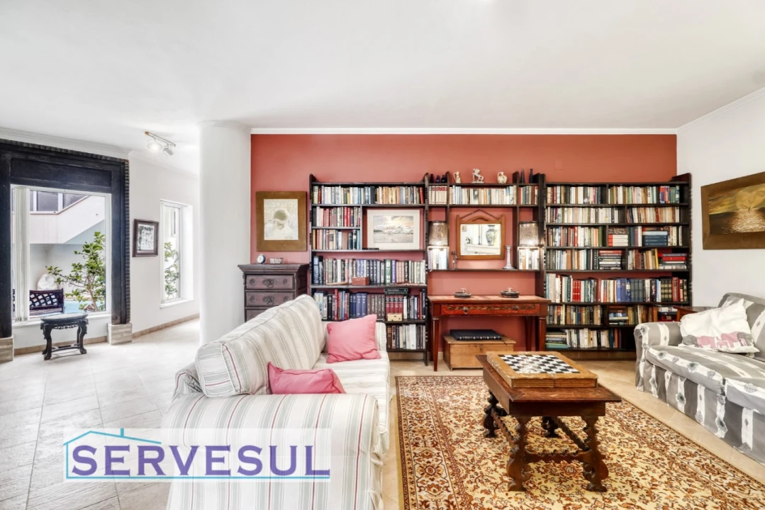 Moradia T4 para Venda em Estômbar e Parchal Foto 7