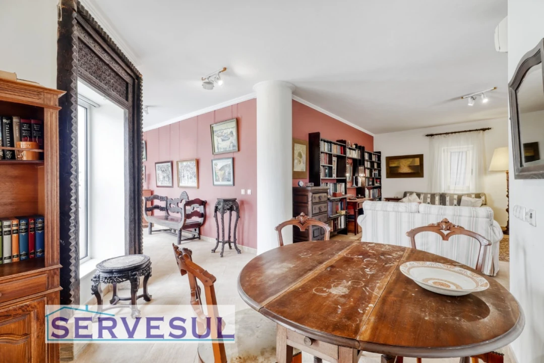 Moradia T4 para Venda em Estômbar e Parchal Foto 8