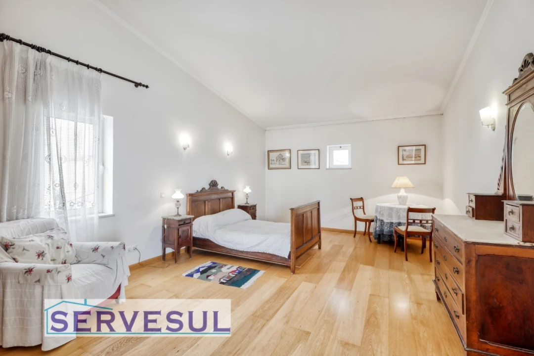 Moradia T4 para Venda em Estômbar e Parchal Foto 15