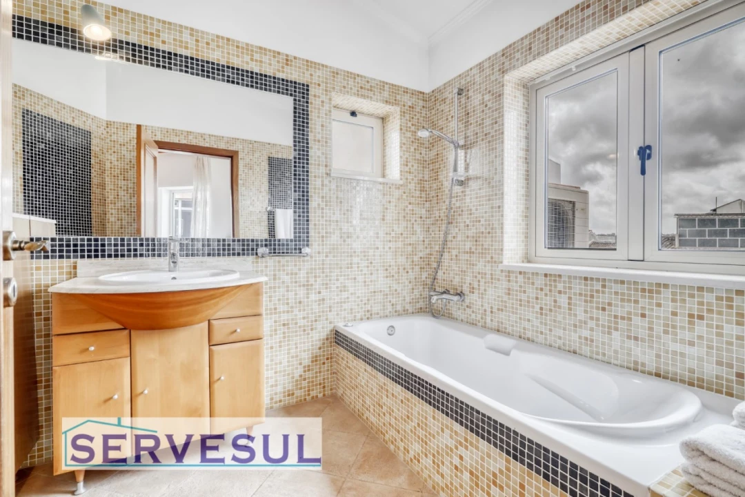 Moradia T4 para Venda em Estômbar e Parchal Foto 22