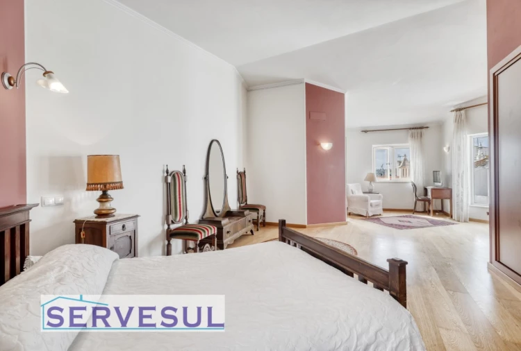 Moradia T4 para Venda em Estômbar e Parchal Foto 14