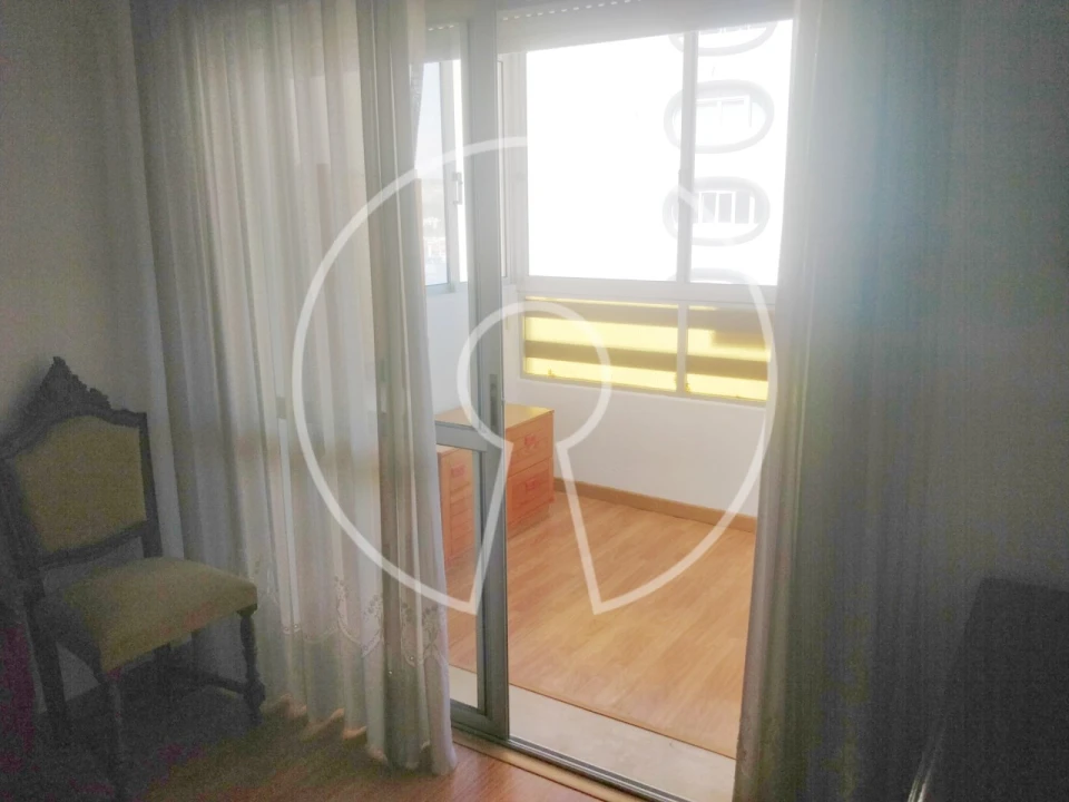 Apartamento T3 para Arrendamento em Costa da Caparica Foto 17