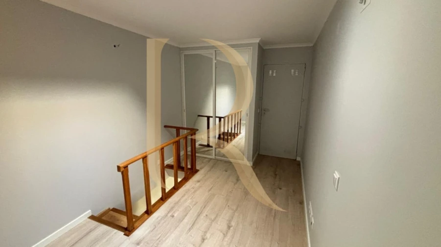 Apartamento T2 para Venda em Caparica e Trafaria Foto 10