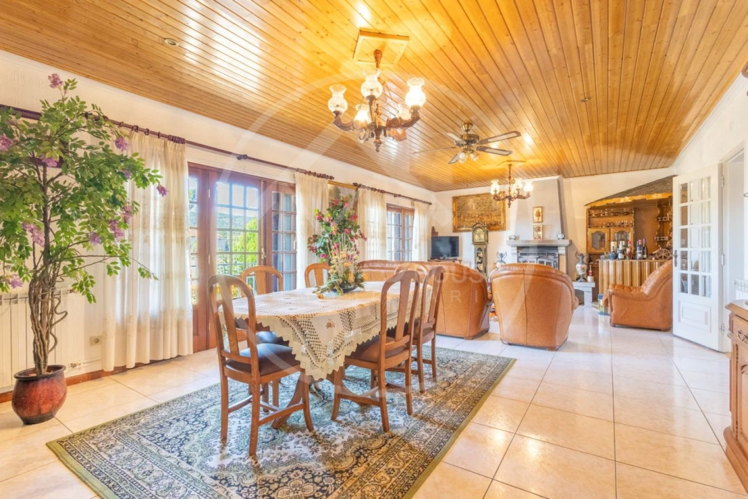 Moradia T3 para Venda em Bustelo Foto 3