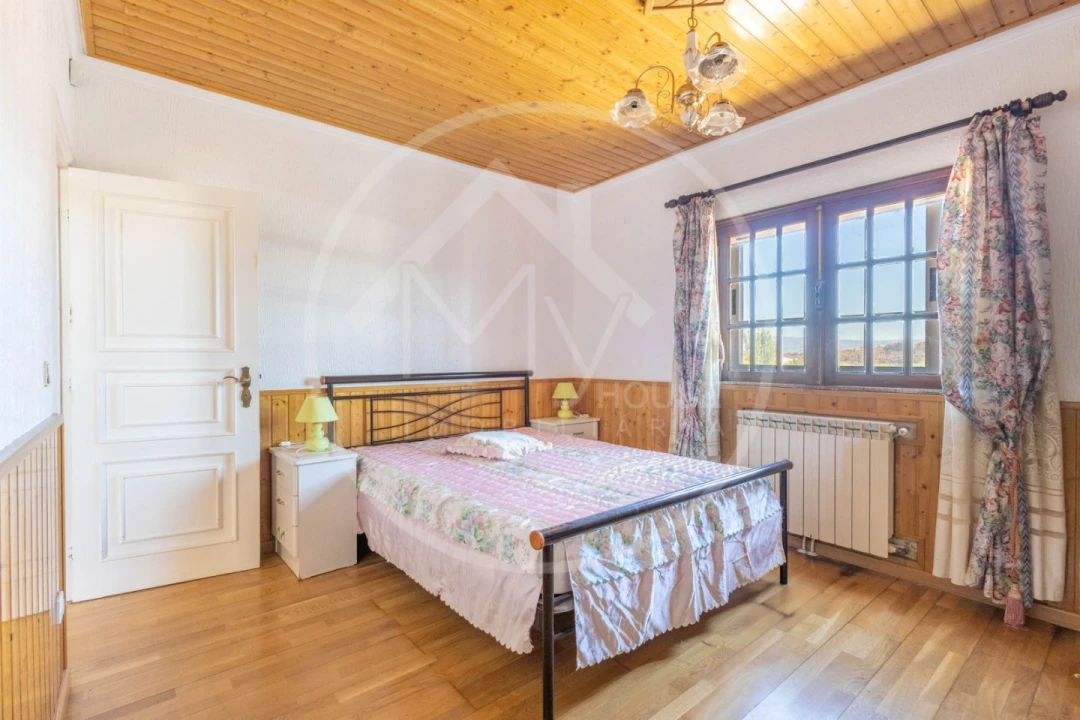 Moradia T3 para Venda em Bustelo Foto 10