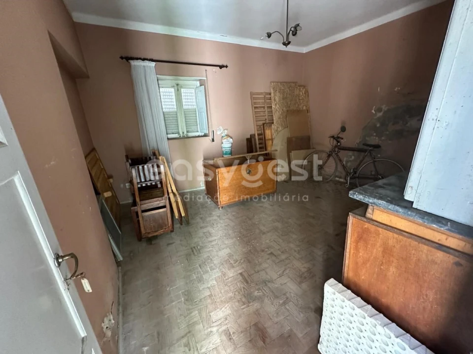 Moradia T2 para Venda em Valado dos Frades Foto 6