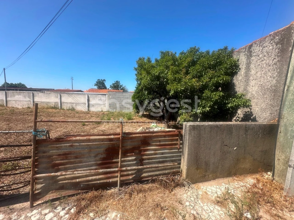 Moradia T2 para Venda em Valado dos Frades Foto 18