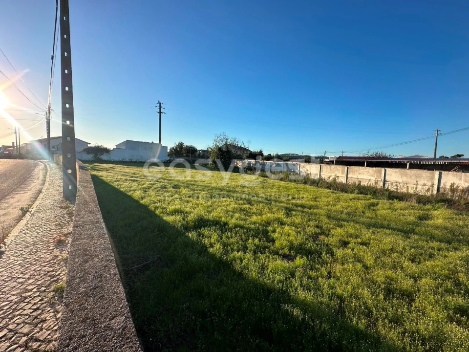 Moradia T2 para Venda em Valado dos Frades Foto 19