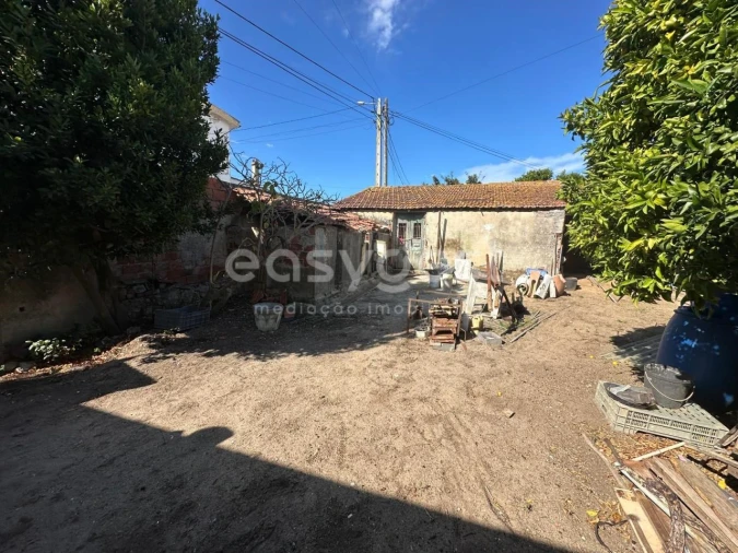 Moradia T2 para Venda em Valado dos Frades Foto 13