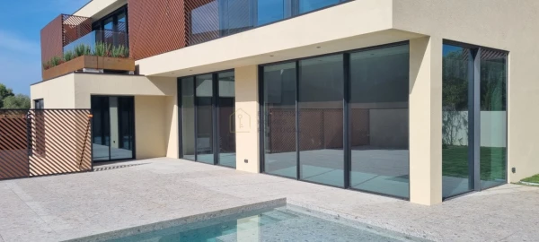 Moradia T5 para Venda em Cascais e Estoril