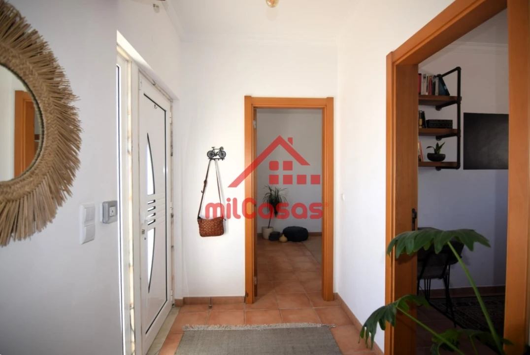 Moradia T4 para Venda em Encarnação Foto 7