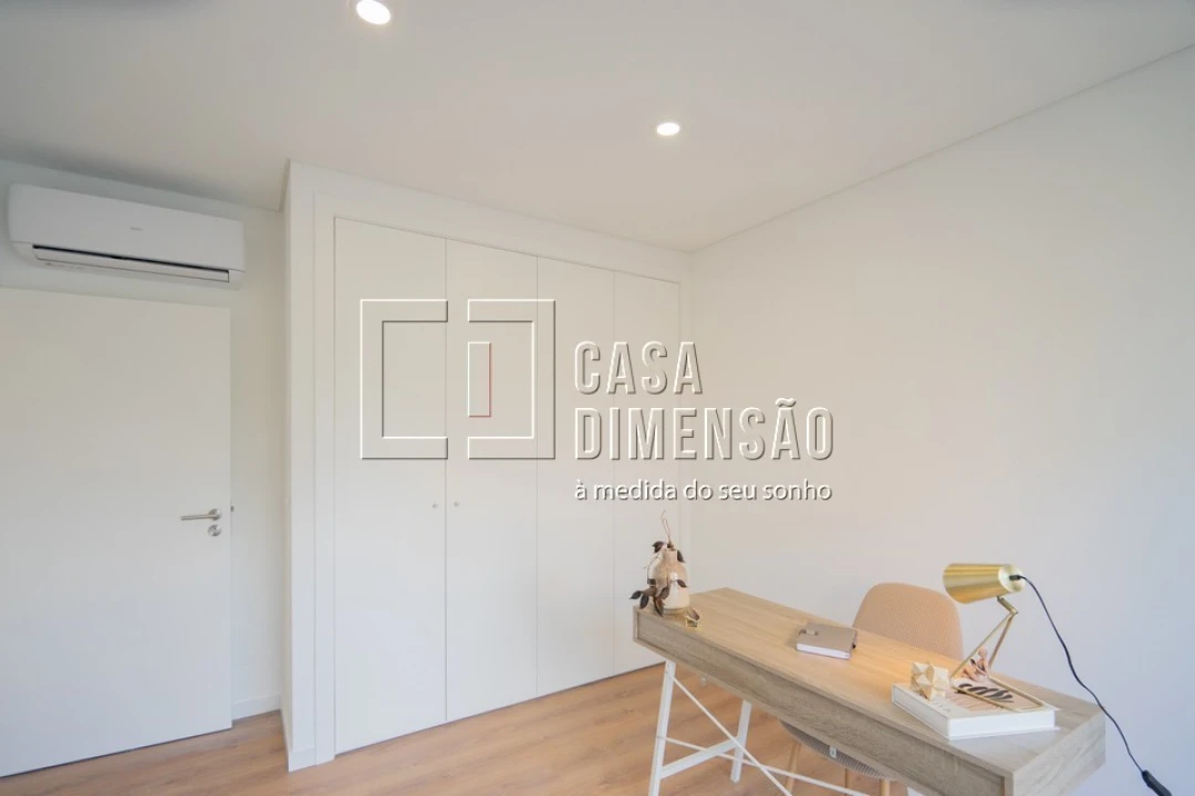 Moradia T4 para Venda em Laranjeiro e Feijó Foto 36