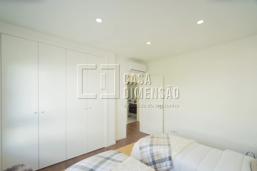 Moradia T4 para Venda em Laranjeiro e Feijó Foto 49