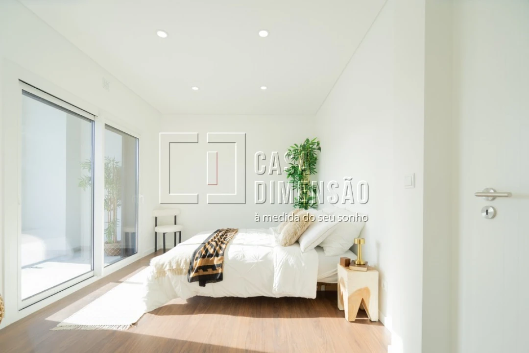 Moradia T4 para Venda em Laranjeiro e Feijó Foto 56