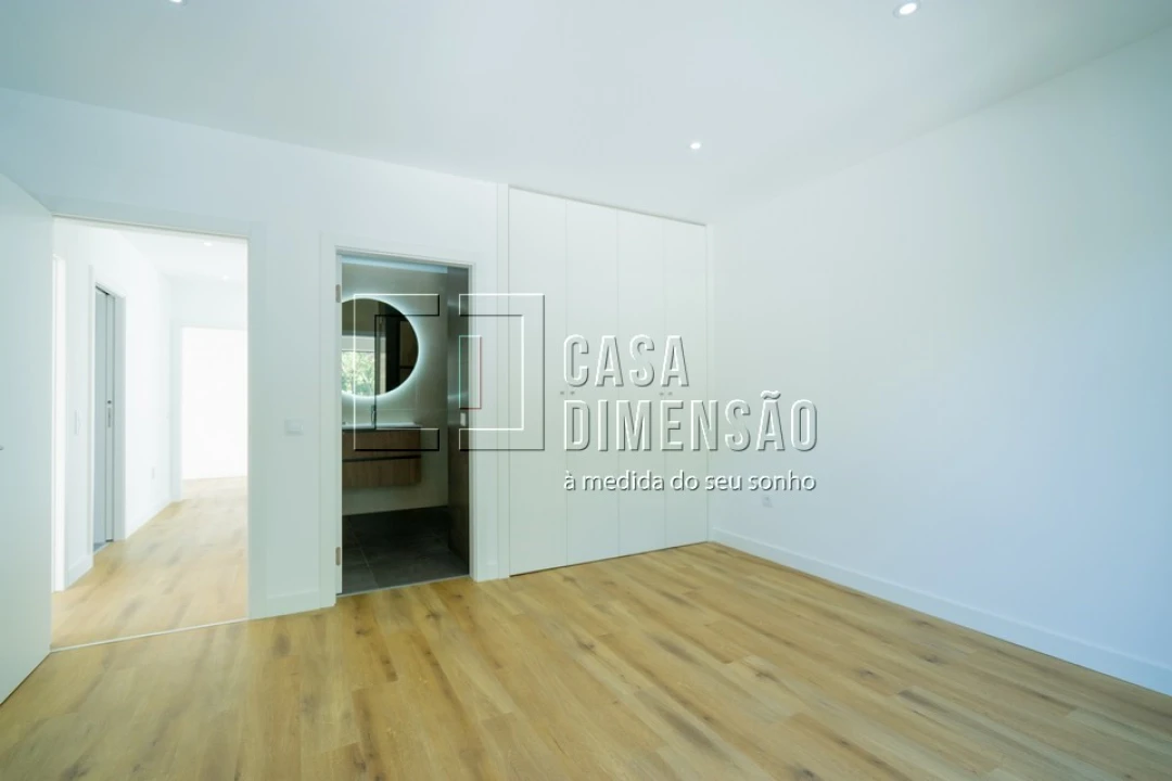 Moradia T4 para Venda em Charneca de Caparica e Sobreda Foto 43