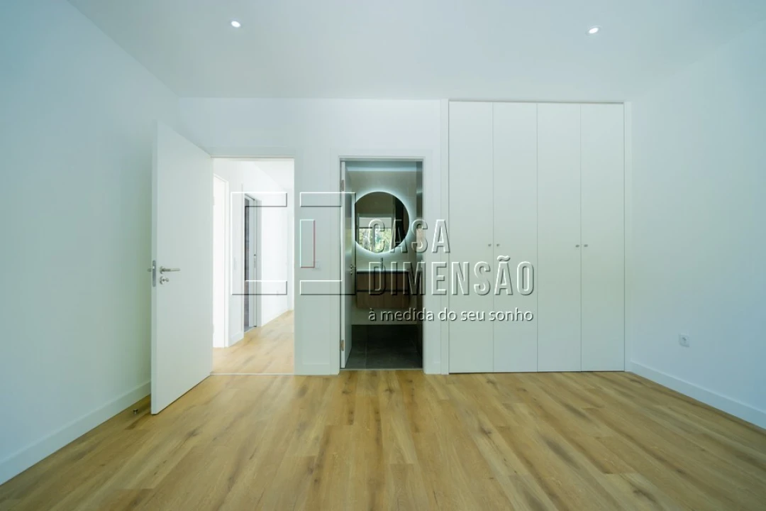 Moradia T4 para Venda em Charneca de Caparica e Sobreda Foto 44