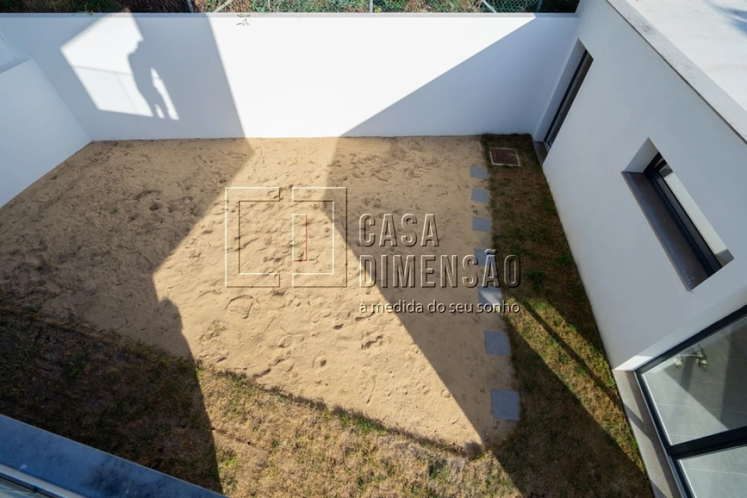 Moradia T4 para Venda em Charneca de Caparica e Sobreda Foto 53