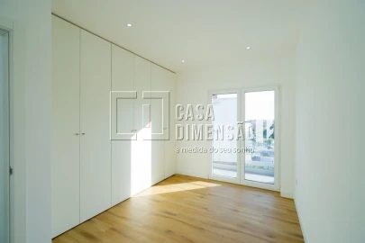 Moradia T4 para Venda em Charneca de Caparica e Sobreda