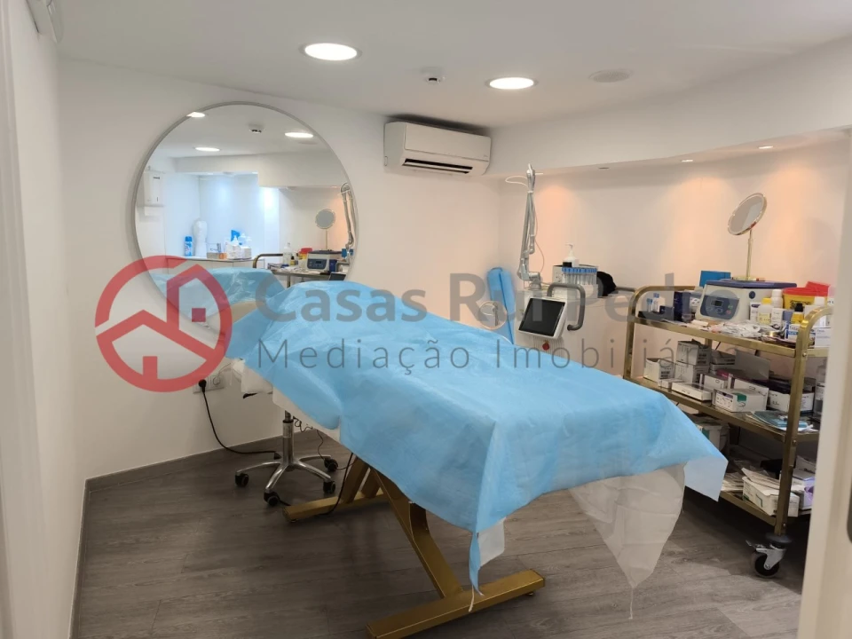 Loja para Cedência de Quotas em Arroios Foto 19