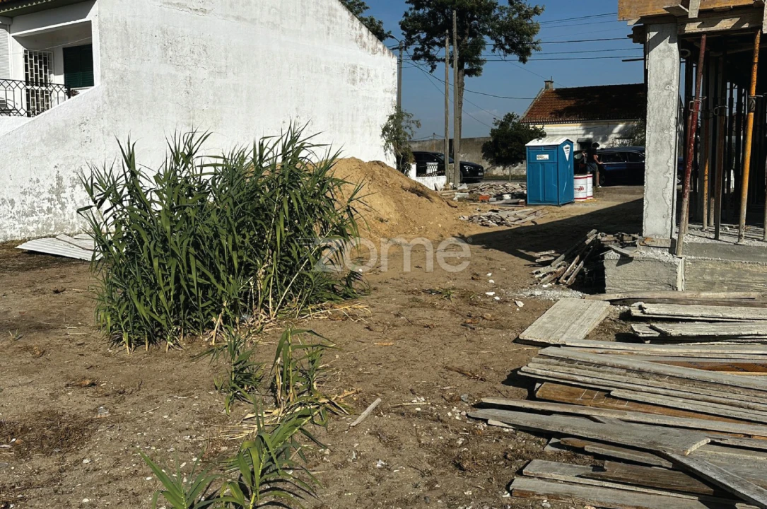 Terreno para Venda em Moita Foto 6