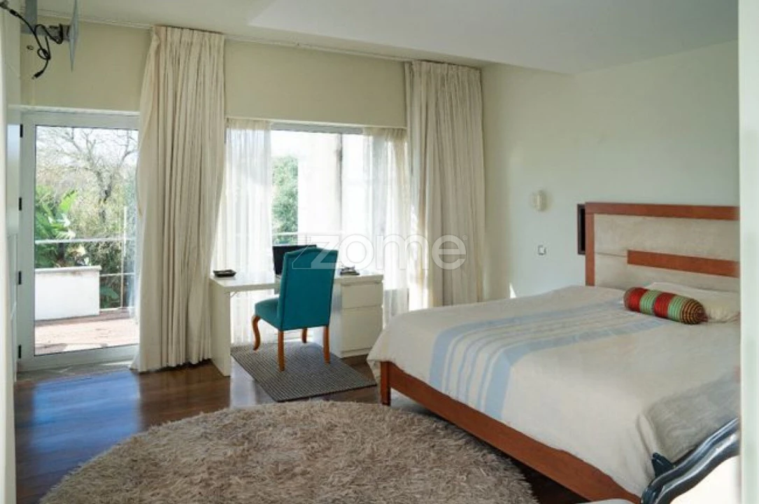 Moradia T4 para Arrendamento em Santa Maria e São Miguel, São Martinho, São Pedro Penaferrim Foto 19