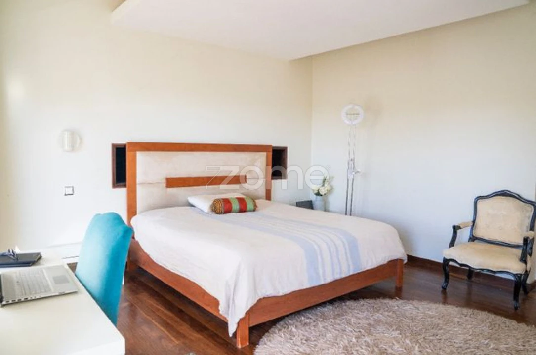 Moradia T4 para Arrendamento em Santa Maria e São Miguel, São Martinho, São Pedro Penaferrim Foto 21