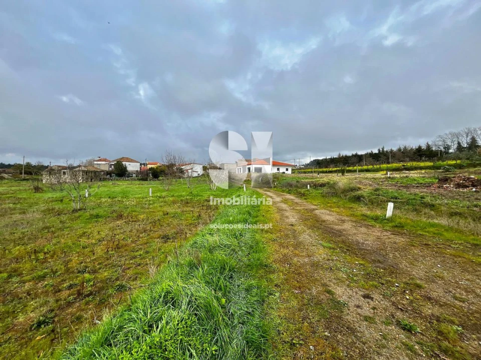 Terreno para Venda em Mouçós e Lamares Foto 9