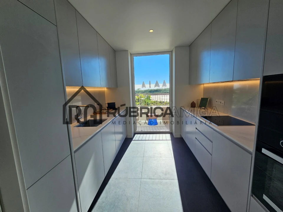 Apartamento T2 para Venda em Quarteira Foto 18