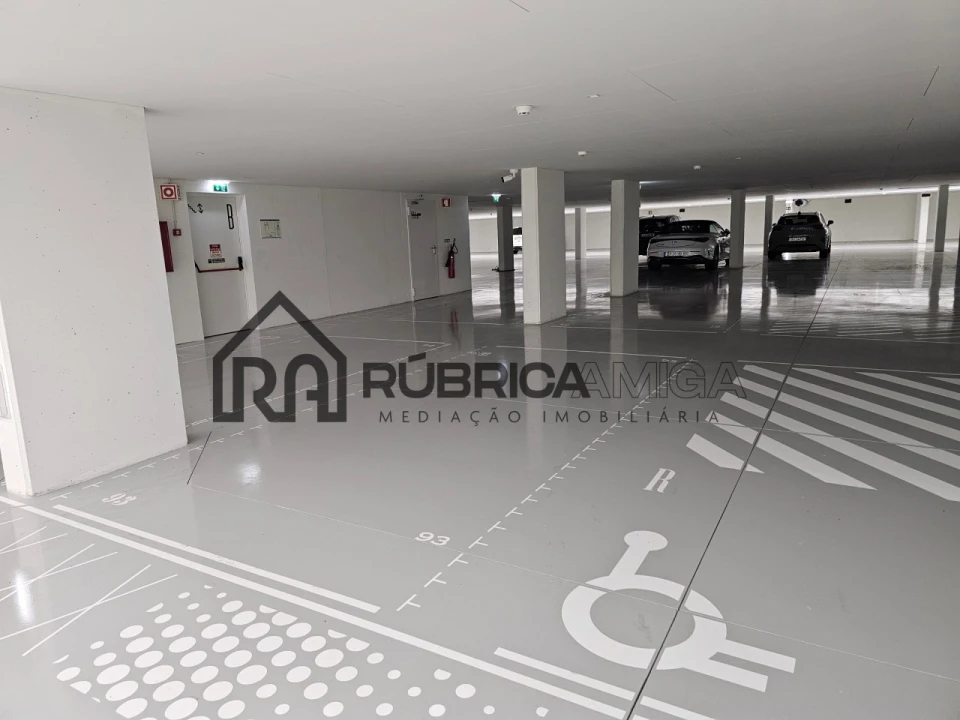 Apartamento T2 para Venda em Quarteira Foto 30