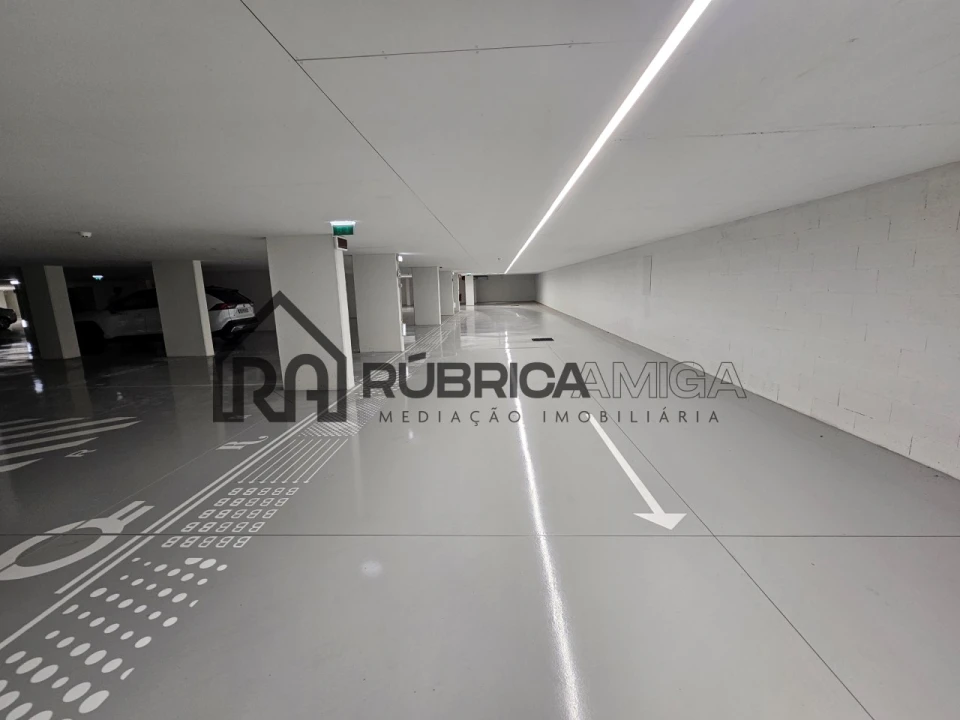 Apartamento T2 para Venda em Quarteira Foto 34