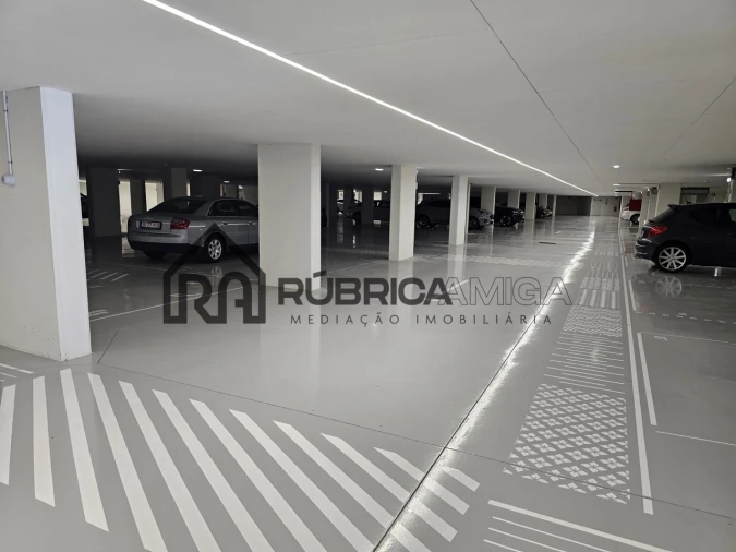 Apartamento T2 para Venda em Quarteira Foto 27