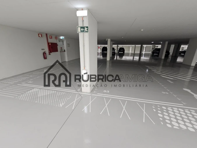 Apartamento T2 para Venda em Quarteira Foto 32