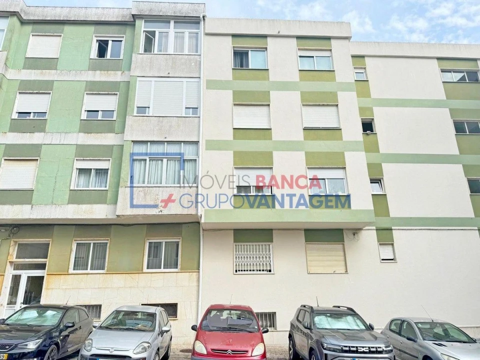 Apartamento T2 para Venda em Agualva e Mira-Sintra Foto 7