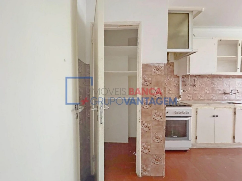 Apartamento T2 para Venda em Agualva e Mira-Sintra Foto 15