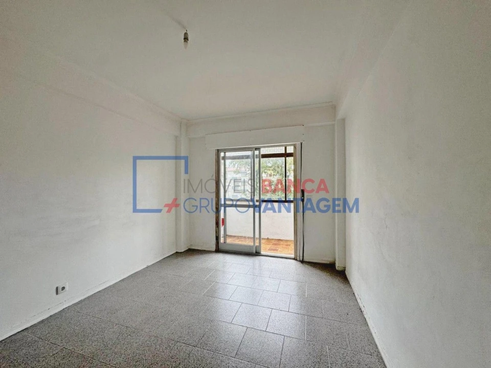 Apartamento T2 para Venda em Agualva e Mira-Sintra Foto 19
