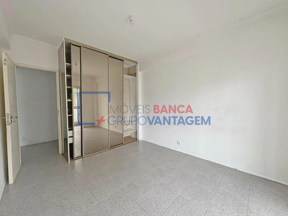 Apartamento T2 para Venda em Agualva e Mira-Sintra Foto 20