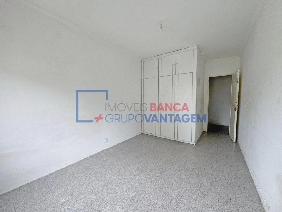 Apartamento T2 para Venda em Agualva e Mira-Sintra Foto 21