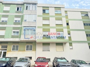 Apartamento T2 para Venda em Agualva e Mira-Sintra