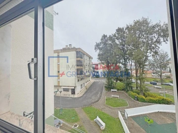 Apartamento T2 para Venda em Agualva e Mira-Sintra