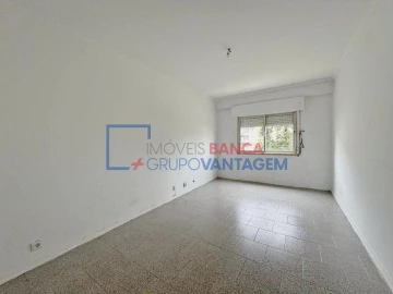 Apartamento T2 para Venda em Agualva e Mira-Sintra