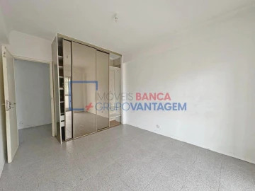 Apartamento T2 para Venda em Agualva e Mira-Sintra