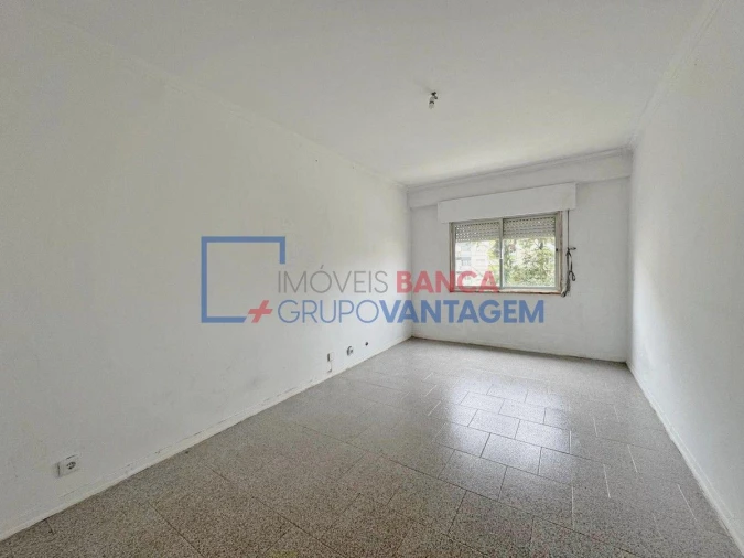Apartamento T2 para Venda em Agualva e Mira-Sintra Foto 17