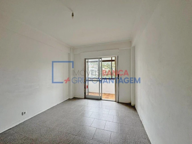 Apartamento T2 para Venda em Agualva e Mira-Sintra Foto 19
