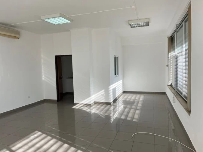 Loja para Arrendamento em Beja (Salvador e Santa Maria da Feira) Foto 3