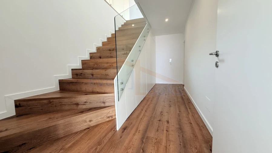 Moradia T4 para Venda em Atouguia da Baleia Foto 33