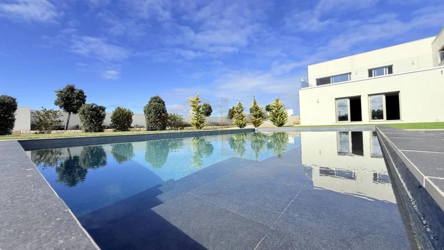 Moradia T4 para Venda em Atouguia da Baleia Foto 2